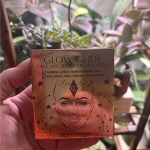 Charlotte Tilbury Glow Glide Face Architect Highlighter - Gold Shimmer